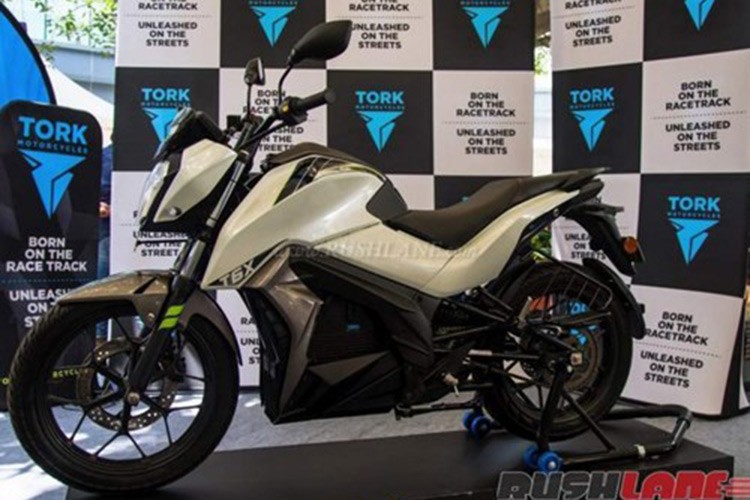 Trong một sự kiện vừa diễn ra vào ngày 30/9 có tên Tech Sparks 2016 tại Bengaluru, Ấn Độ, công ty Tork Motorcycles đã cho ra mắt chiếc  môtô điện Tork T6X phiên bản thương mại đầu tiên tại thị trường đông dân thứ 2 thế giới này.